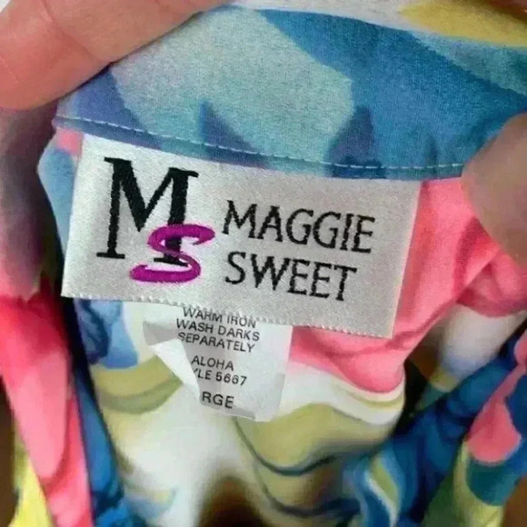 Maggie sweet Hawaiian aloha woman’s top size large - Picture 8 of 9